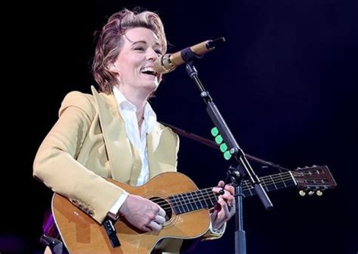 Brandi Carlile Performs &ldquo;Right on Time&rdquo; at the 2022 Grammys Watch
