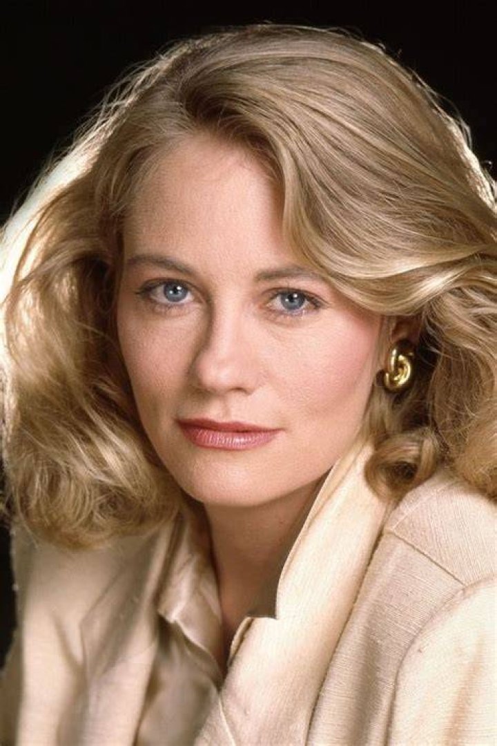 Exploring Cybill Shepherd's Age During Moonlighting